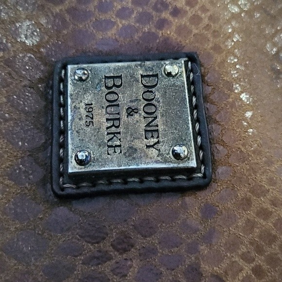 EUC Dooney & Bourke Brown Snakeskin Style Shoulder Bag handbag purse - Picture 6 of 15